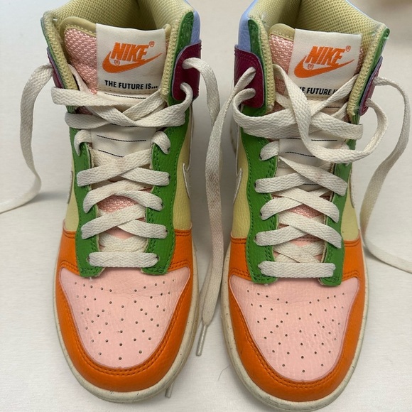 NIKE Dunk High Next Nature International Day of the Girl size 4.5Y (Women’s 6) - Picture 2 of 6